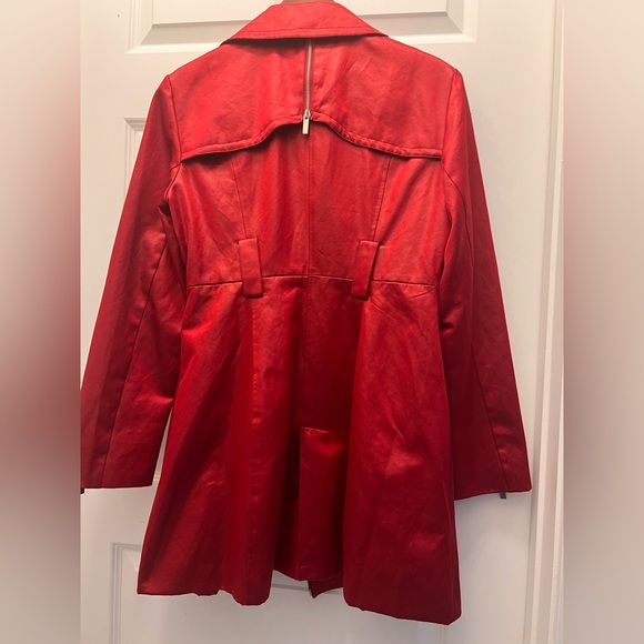 BeBe used Red coat with belt - Picture 5 of 12